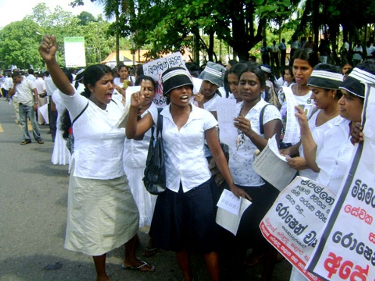 Workers protesting at Biyagama Free Trade Zone Workers protesting at Biyagama Free Trade Zone