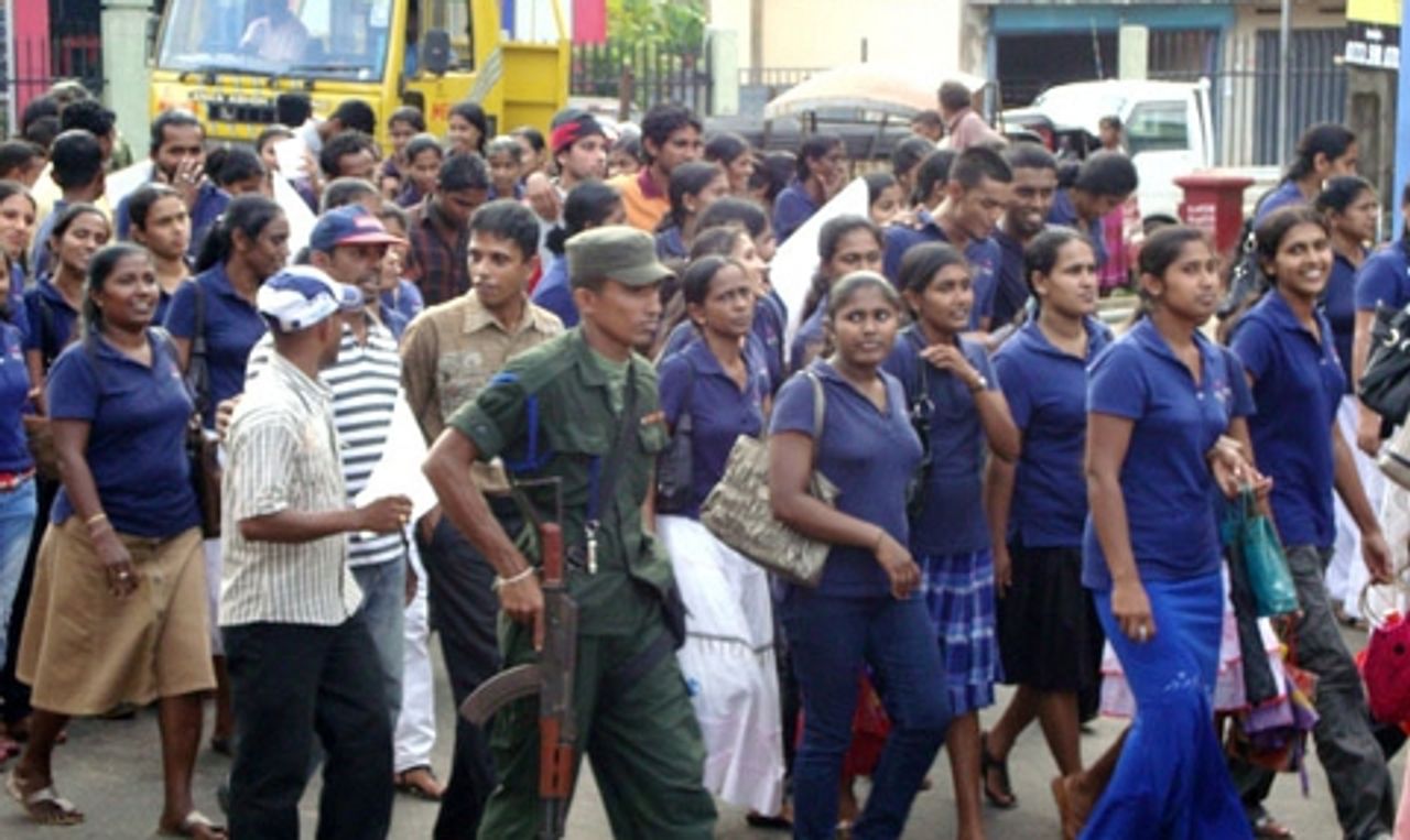 Workers marching in Ja-Ela Workers marching in Ja-Ela