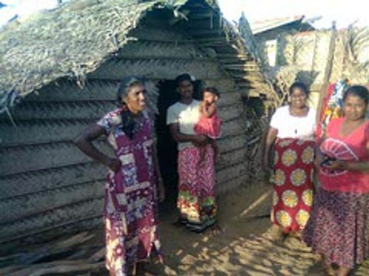 Chilaw-wella fishing family women Chilaw-wella fishing family women